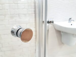 ما هي افضل انواع ابواب الغرف من حيث الجودة والسعر المناسب؟ - 3 انواع ابواب المنزل