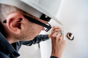 أفضل تشطيب شقق بالتقسيط عبر إشراف هندسي وباقات مناسبة - 3 تاسيس كهرباء شقة