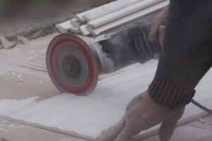 مراحل تشطيب شقة على الطوب الاحمر.. ما هي الخطوات والأدوات اللازمة؟ - 8 Ceramic finishing تشطيب السيراميك